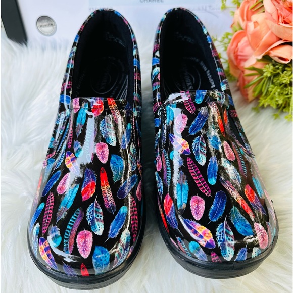 Easy Works By Easy Street Bind Clog - Picture 10 of 12